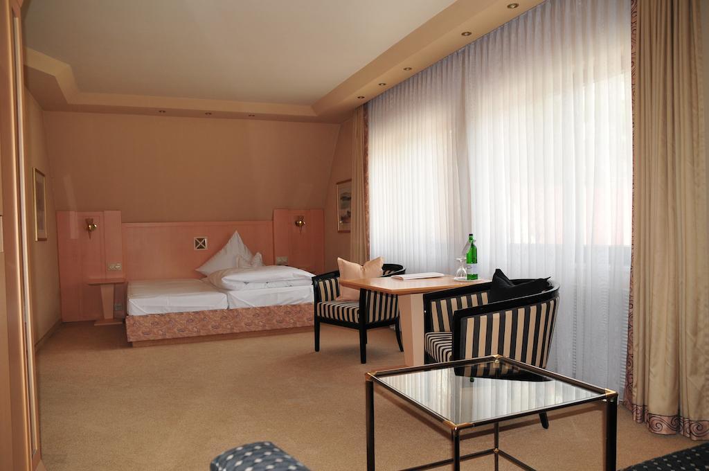 Hotel Cafe Leda Haigerloch Ruang foto