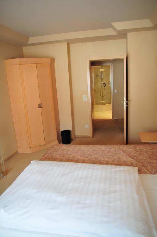 Hotel Cafe Leda Haigerloch Ruang foto